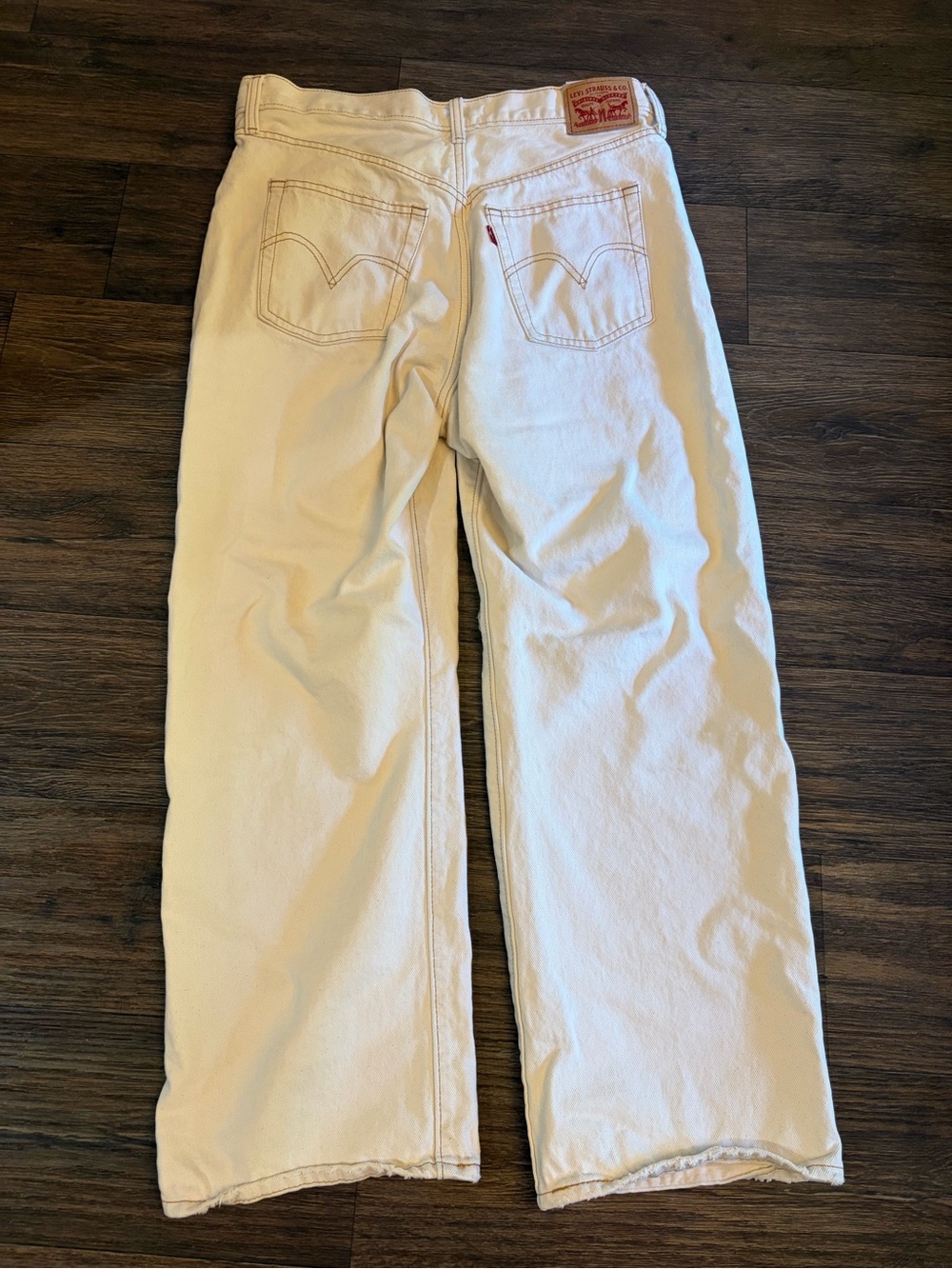 Levi's Women’s Cream Ribcage Straight Ankle Distressed Button Fly Denim Jeans 31 - Picture 7 of 8